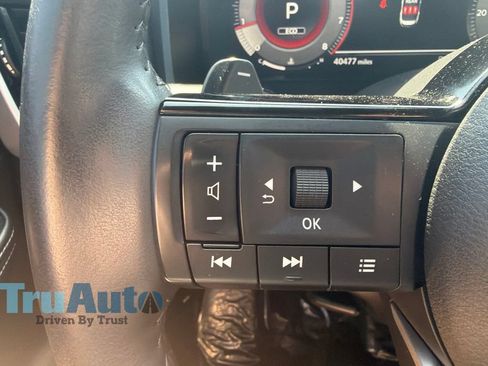 Used 2024 Nissan Rogue Platinum w/ Platinum Premium Package FWD image 26