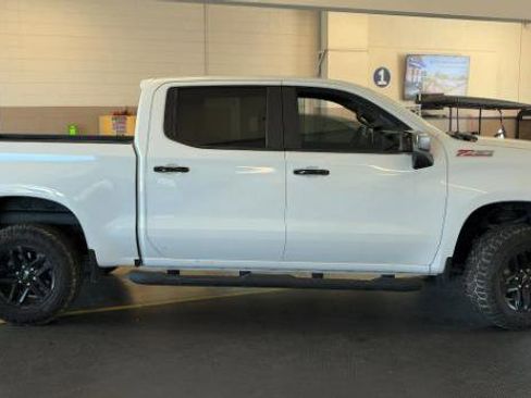 Used 2022 Chevrolet Silverado 1500 LT Trail Boss AWD/4WD image 8