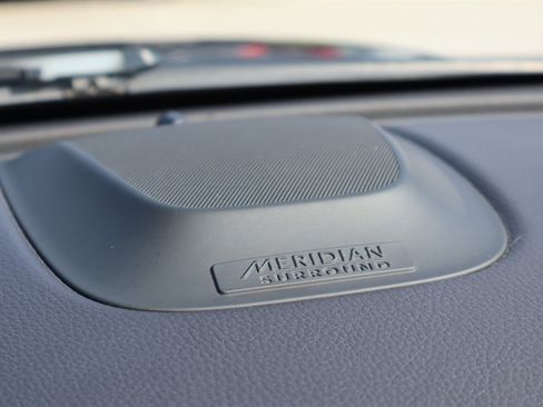 Used 2013 Jaguar XF RWD image 33