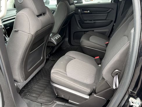 Used 2016 Chevrolet Traverse LT w/ Style and Technology Package FWD image 12