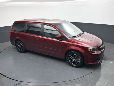 Used 2017 Dodge Grand Caravan GT image 22