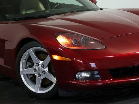 Used 2006 Chevrolet Corvette Convertible w/ Preferred Equipment Group RWD image 8