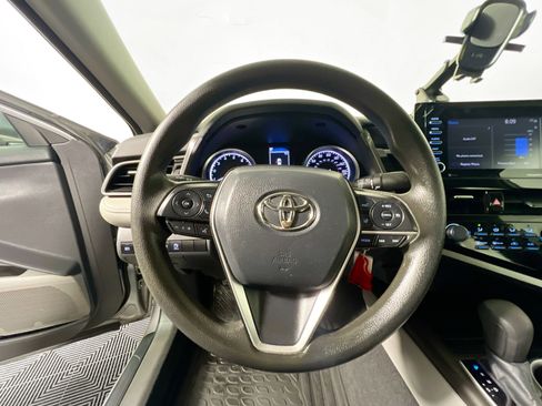 Used 2021 Toyota Camry LE image 17