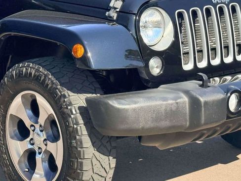 Used 2016 Jeep Wrangler Unlimited Sahara AWD/4WD image 10