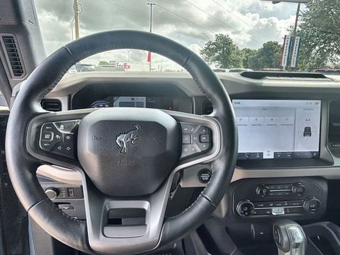 Used 2024 Ford Bronco Wildtrak AWD/4WD image 11