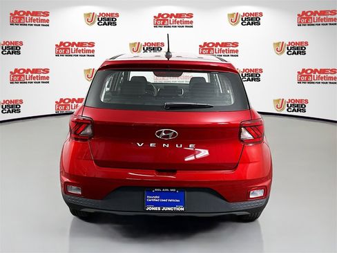 Certified 2026 Hyundai Venue SE image 14