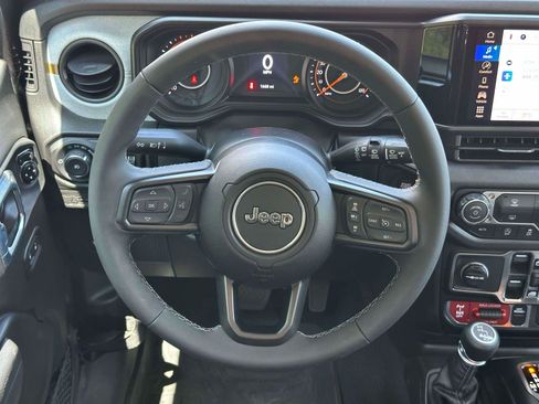Used 2026 Jeep Wrangler Unlimited Sport AWD/4WD image 12