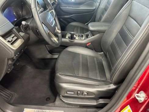 Used 2023 GMC Terrain Denali w/ Denali Premium Package AWD/4WD image 15