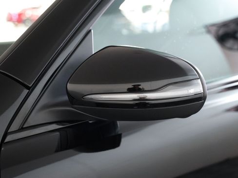 Certified 2022 Mercedes-Benz GLB 250 4MATIC w/ AMG Line image 22