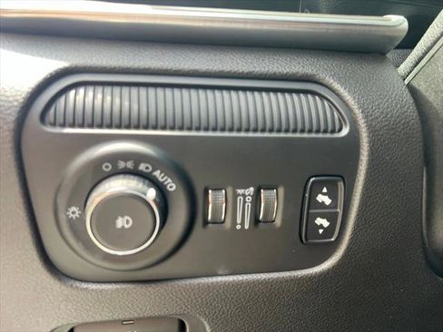 Certified 2022 Jeep Grand Wagoneer Series I AWD/4WD image 33