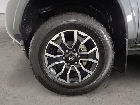 Used 2023 Toyota Tacoma TRD Sport image 14