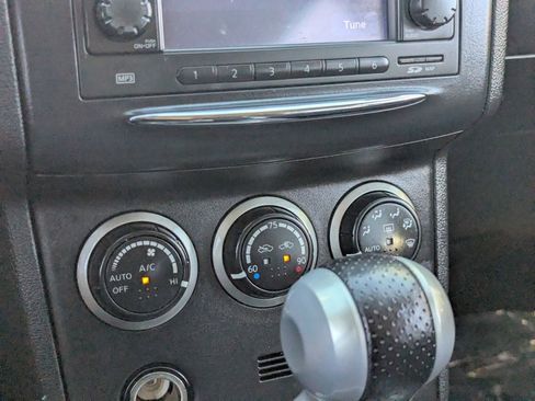 Used 2011 Nissan Rogue SV w/ SL Pkg image 24