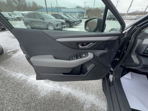 Used 2022 Subaru Outback Premium image 11