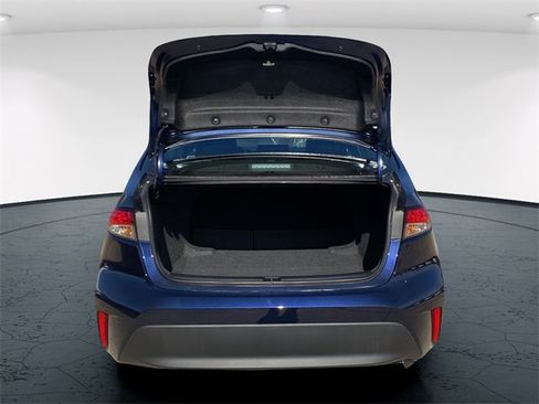 Used 2025 Toyota Corolla LE image 14