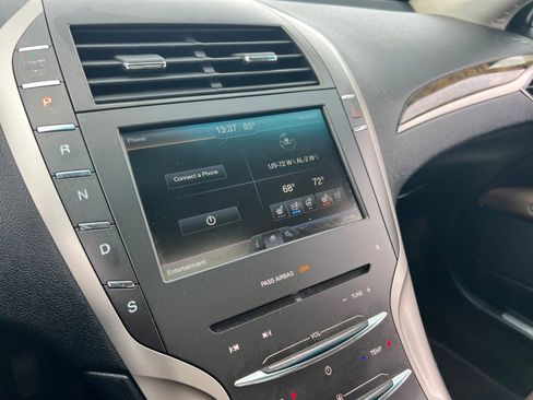 Used 2016 Lincoln MKZ w/ Equipment Group 300A Reserve FWD image 14