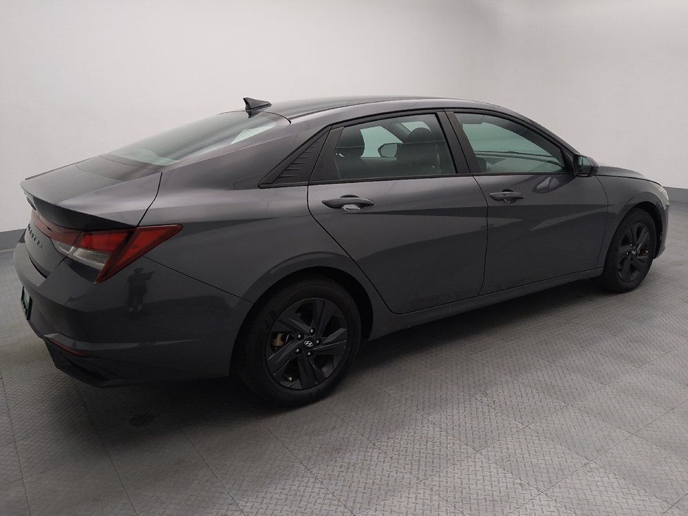 Used 2023 Hyundai Elantra SEL w/ Cargo Package FWD image 10