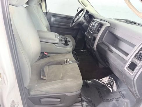 Used 2017 RAM 1500 Express AWD/4WD image 13