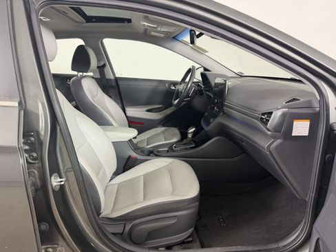 Used 2021 Hyundai Ioniq Limited FWD image 14