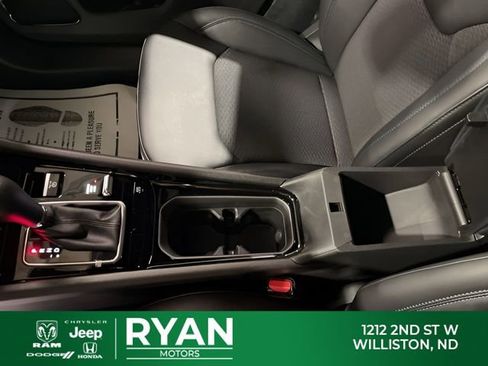 New 2026 Jeep Compass Latitude AWD/4WD image 34