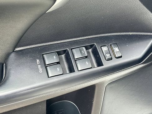 Used 2013 Lexus CT 200h image 13