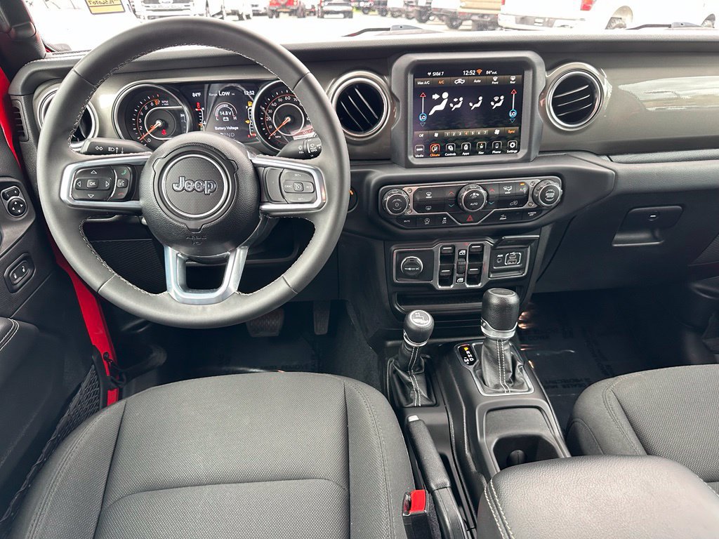 Used 2023 Jeep Gladiator Overland AWD/4WD image 25