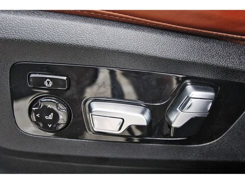 Used 2020 BMW X7 M50i AWD/4WD image 28