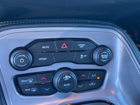 Used 2023 Dodge Challenger SXT w/ Blacktop Package image 31