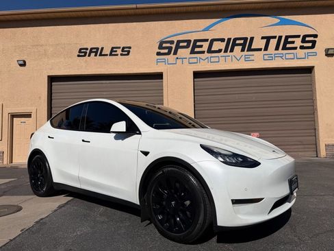 Used 2021 Tesla Model Y Long Range AWD/4WD image 1