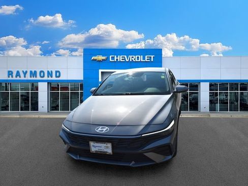 Used 2024 Hyundai Elantra SEL FWD image 7
