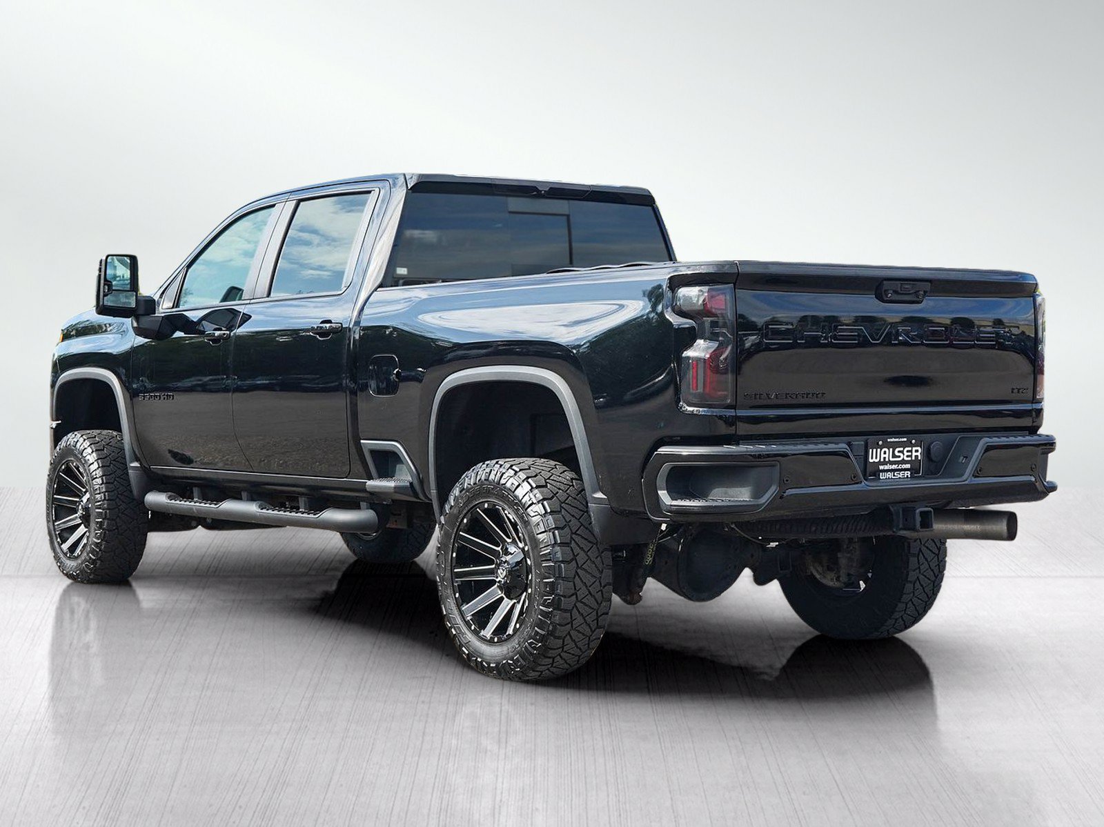 Used 2023 Chevrolet Silverado 3500 LTZ w/ LTZ Plus Package AWD/4WD image 4
