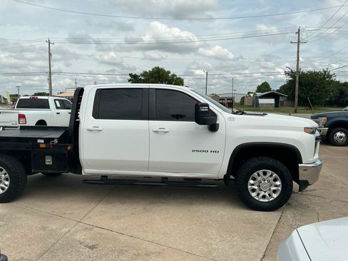 Used 2022 Chevrolet Silverado 2500 LT w/ Convenience Package AWD/4WD image 5