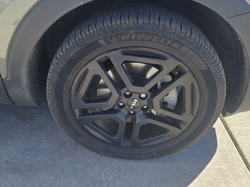 Used 2024 Kia Telluride SX Prestige X-Line image 2