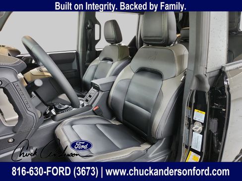 New 2025 Ford Bronco Outer Banks w/ Sasquatch Package image 10