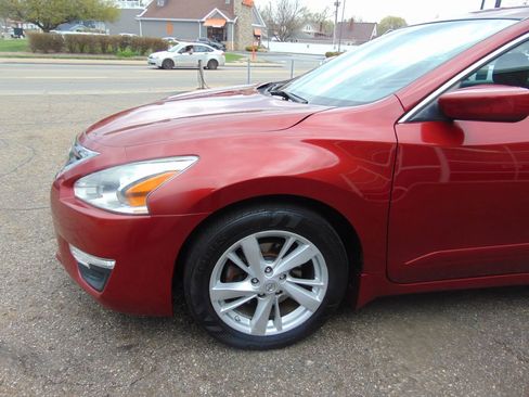 Used 2014 Nissan Altima 2.5 SV image 11