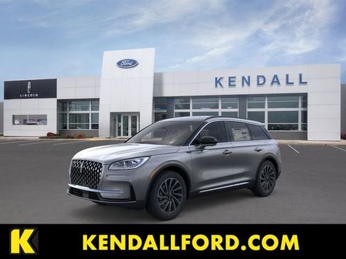 New 2025 Lincoln Corsair Reserve w/ Equipment Group 202A image 1