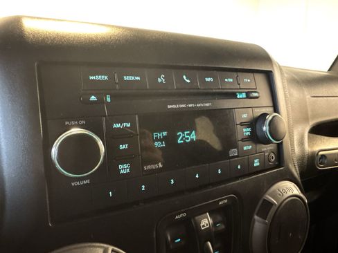 Used 2016 Jeep Wrangler Unlimited Sport image 16