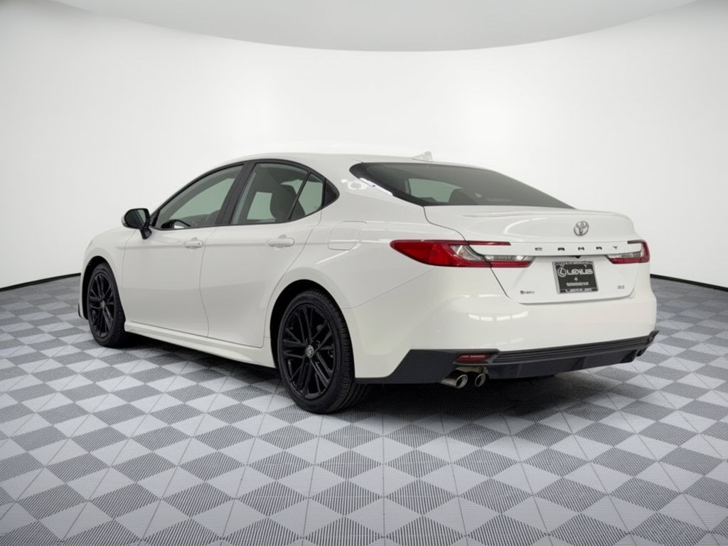 Used 2025 Toyota Camry SE FWD image 3