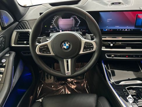 Certified 2024 BMW X7 M60i w/ Executive Package image 28