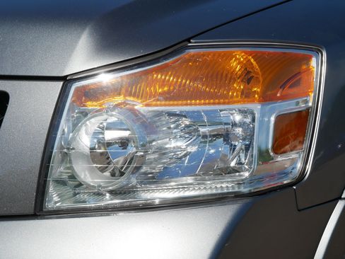 Used 2015 Nissan Armada SV RWD image 16