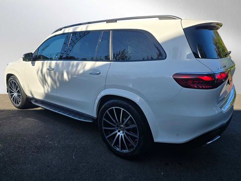 New 2026 Mercedes-Benz GLS 580 4MATIC image 6