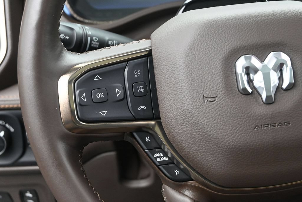 Used 2025 RAM 1500 Limited AWD/4WD image 30