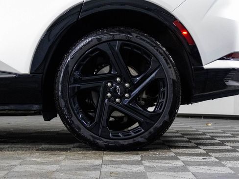 Used 2024 Chevrolet Equinox EV RS image 44