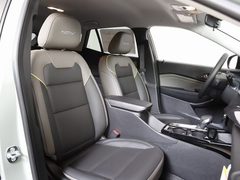 New 2026 Chevrolet Trax ACTIV image 8