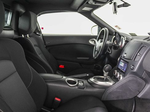 Used 2012 Nissan 370Z Roadster image 17