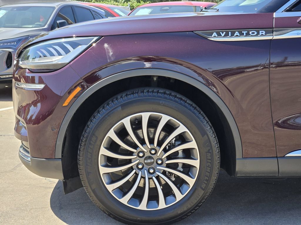 Used 2024 Lincoln Aviator Reserve w/ Equipment Group 201A RWD image 13