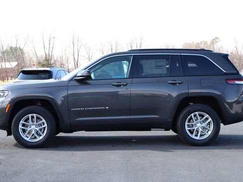 New 2026 Jeep Grand Cherokee Laredo AWD/4WD image 3