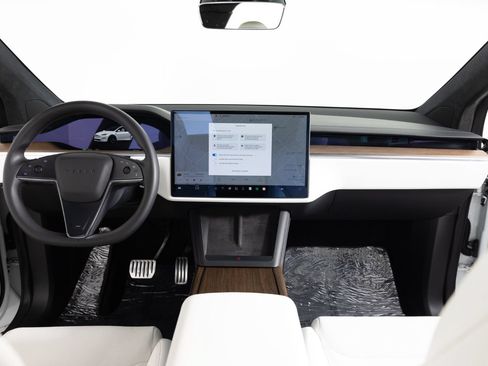 Used 2023 Tesla Model X AWD/4WD image 40