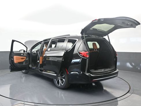 New 2026 Chrysler Pacifica Pinnacle image 76