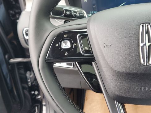 New 2026 Lincoln Corsair Premiere image 17