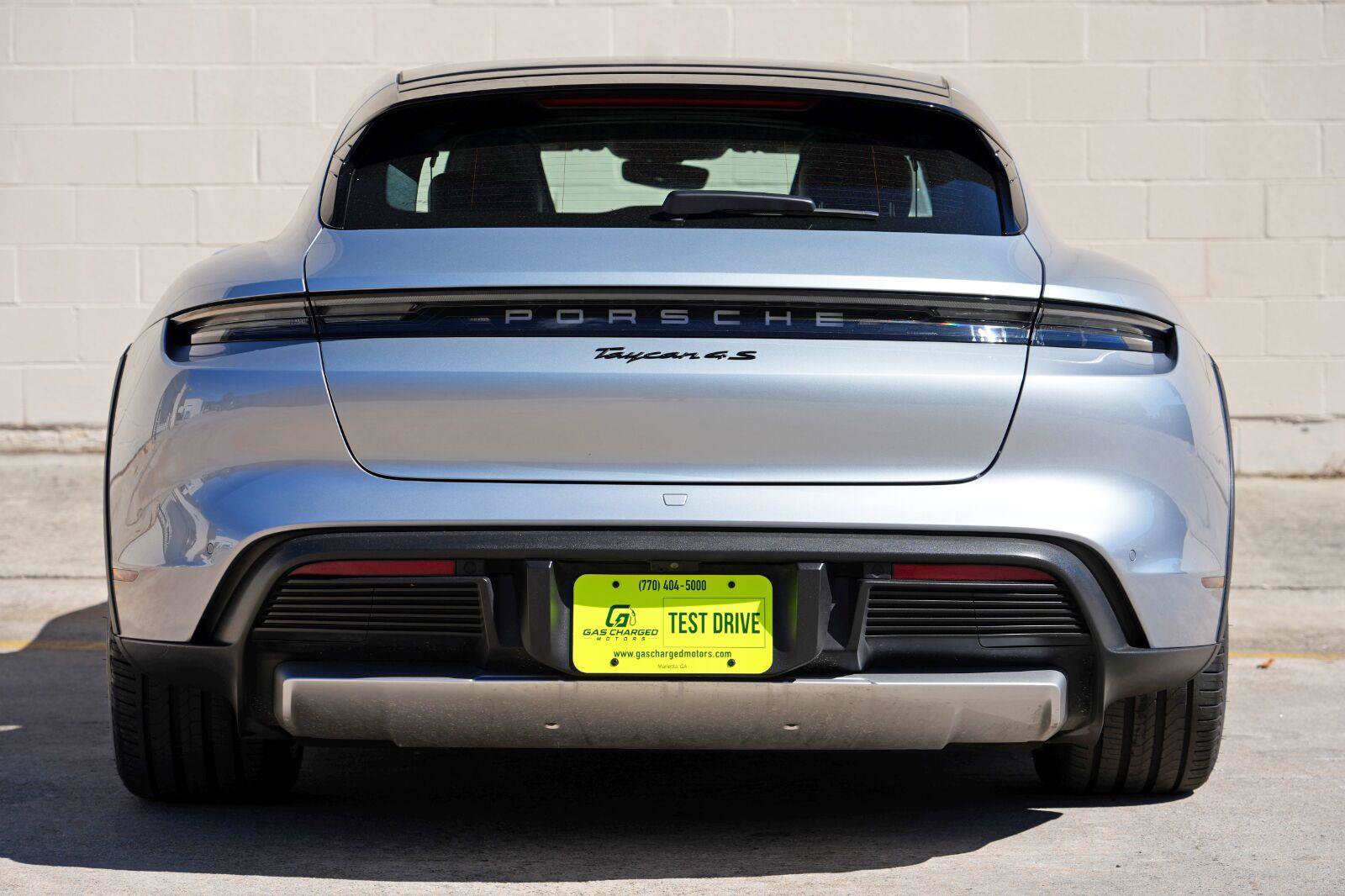 Used 2022 Porsche Taycan 4S AWD/4WD image 11